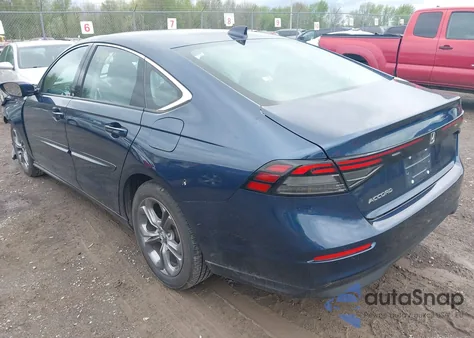 2024 Honda Accord Ex z USA, uszkodzony, nr VIN 1HGCY1F36RA001174